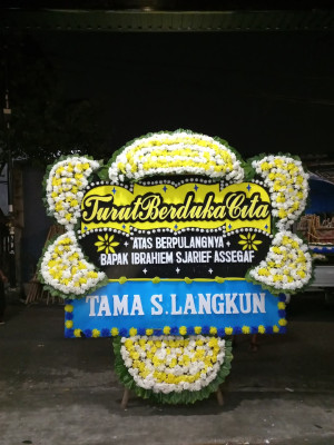 Papan Bunga Duka di 26 Ilir